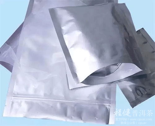 ����ڸ��³�ʪ���ļ���Ų�Ҷ